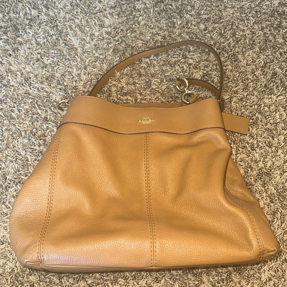 Great condition Camel color Coach bag.